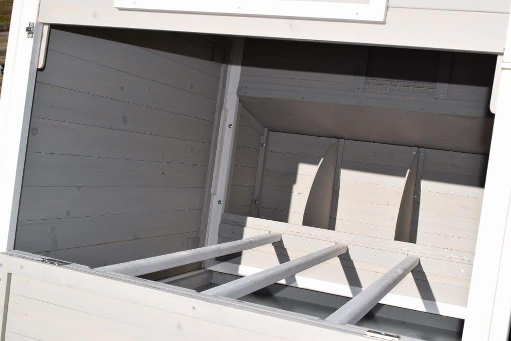 Universal Welded Wire Pen Extension Kit in use - Metal Coops by Rugged Ranch