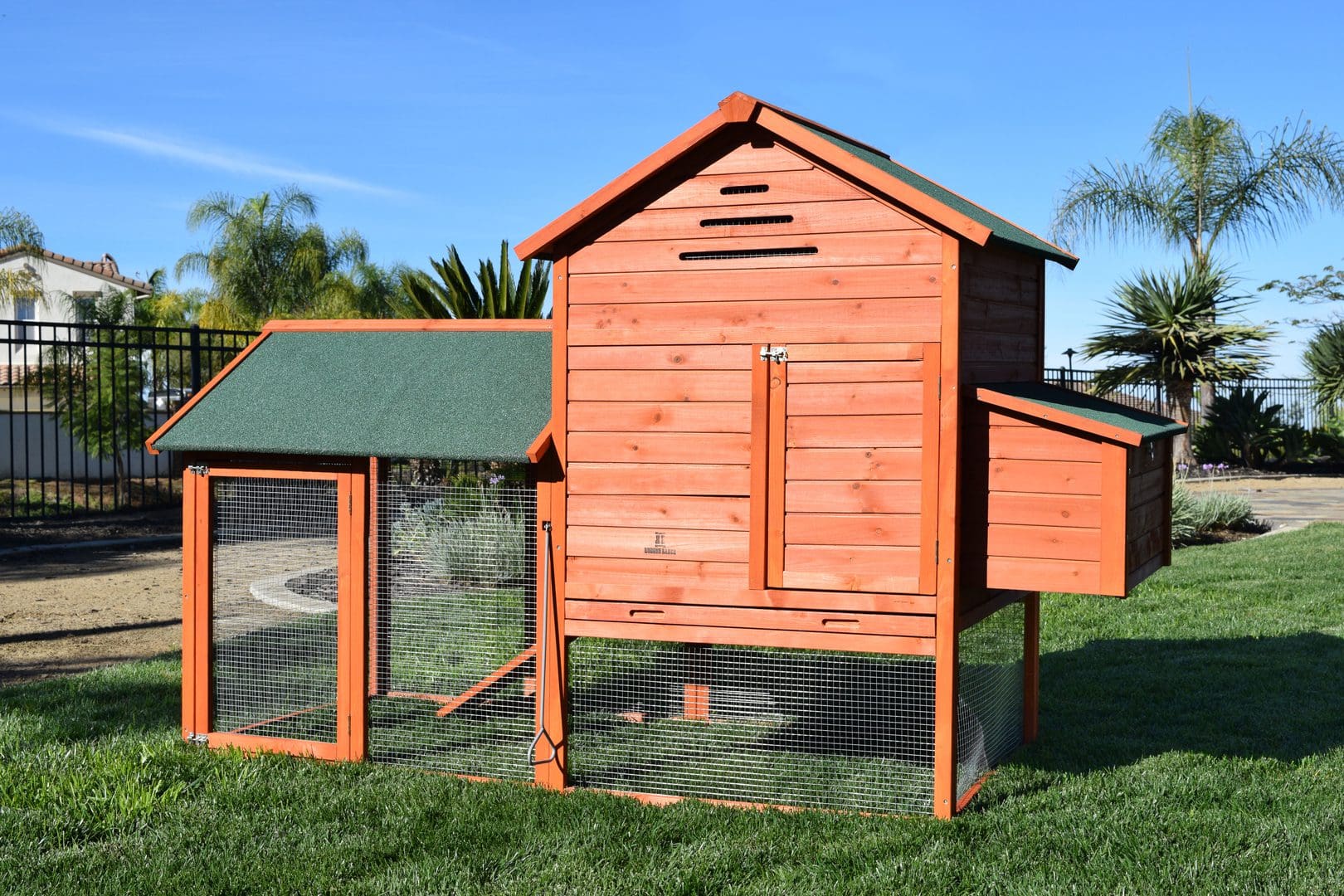 Heavy Duty Feeder with Lid front view - Feeders by Rugged Ranch