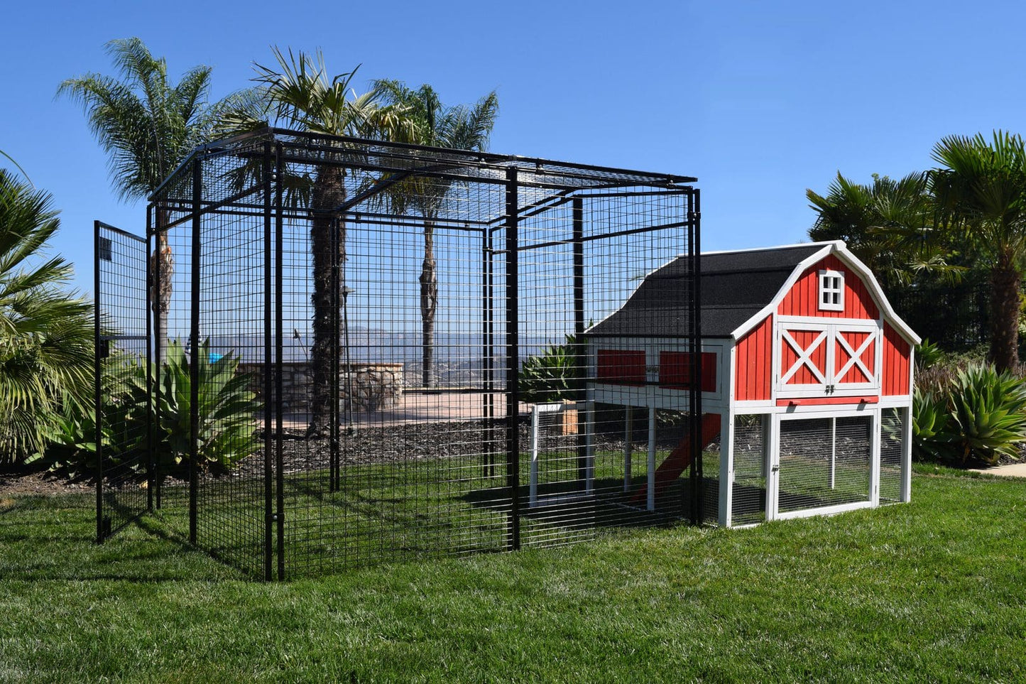 Universal Welded Wire Pen detail shot - Metal Coops by Rugged Ranch
